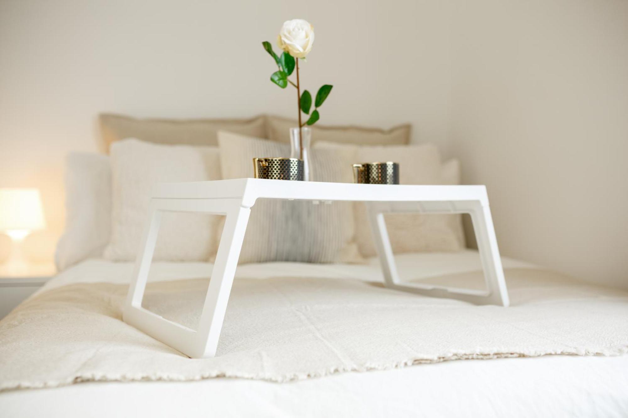 Sapphire Home Stay Liverpool Bagian luar foto