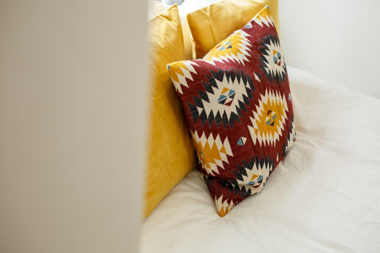 Sapphire Home Stay Liverpool Bagian luar foto
